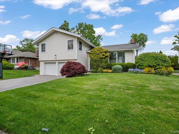 56 Middle Lane, Jericho NY 11753