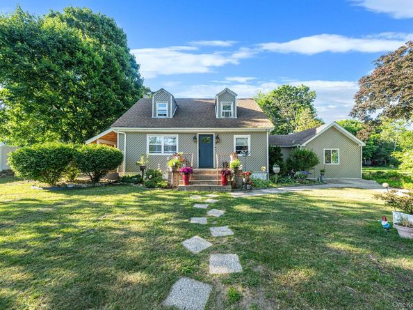 35 Oklahoma Avenue, Bay Shore NY 11706