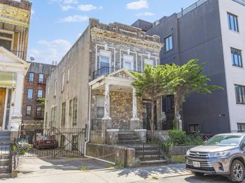 1410 Lincoln Place