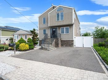 25 E Seacrest Avenue