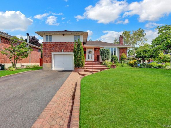 3987 Bayberry Lane, Seaford NY 11783