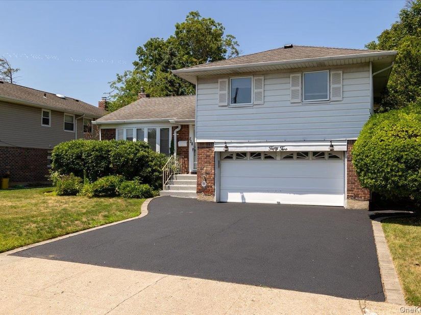 52 blanche, Plainview NY 11803