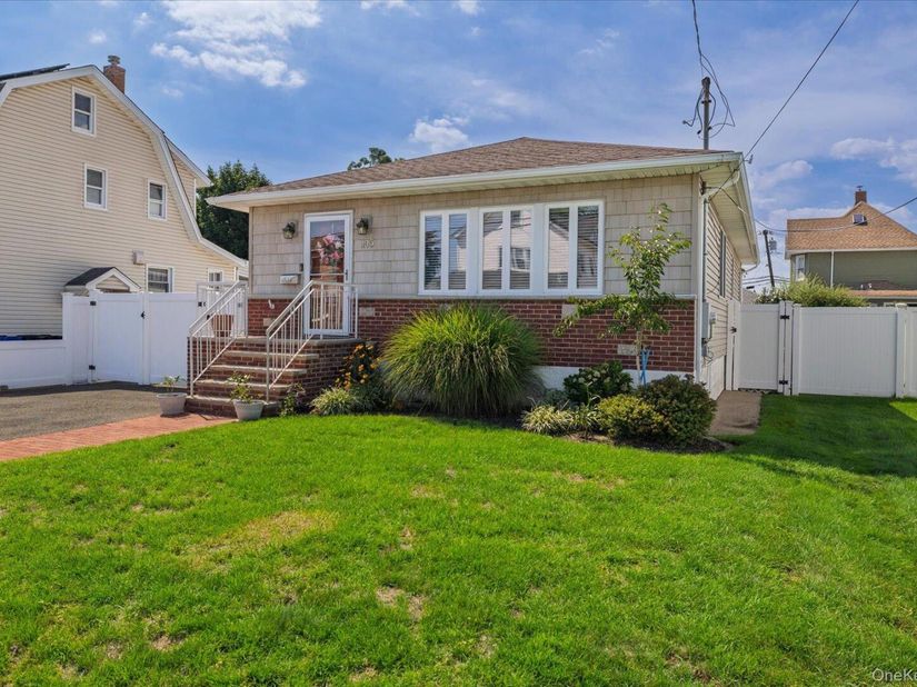 145 Bismark Avenue, Valley Stream NY 11581