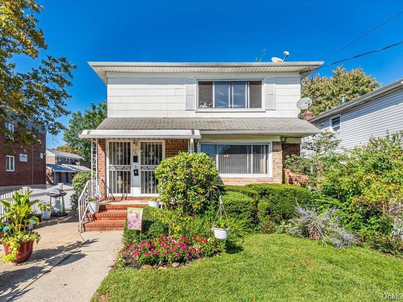 221-51 Braddock Avenue, Queens Village NY 11427
