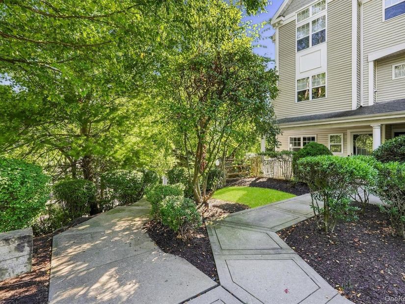 111 Highridge Court, Peekskill NY 10566