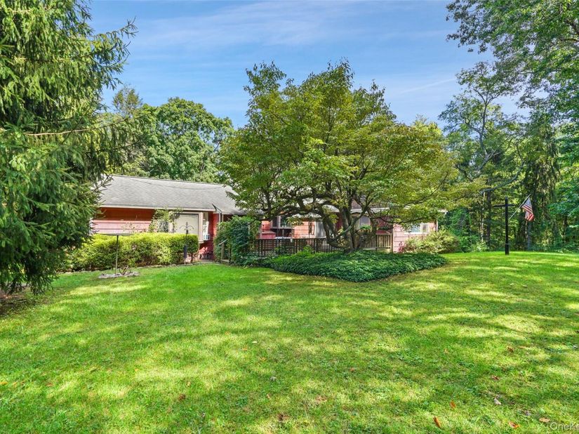 28 S Bedford Road, Pound Ridge NY 10576