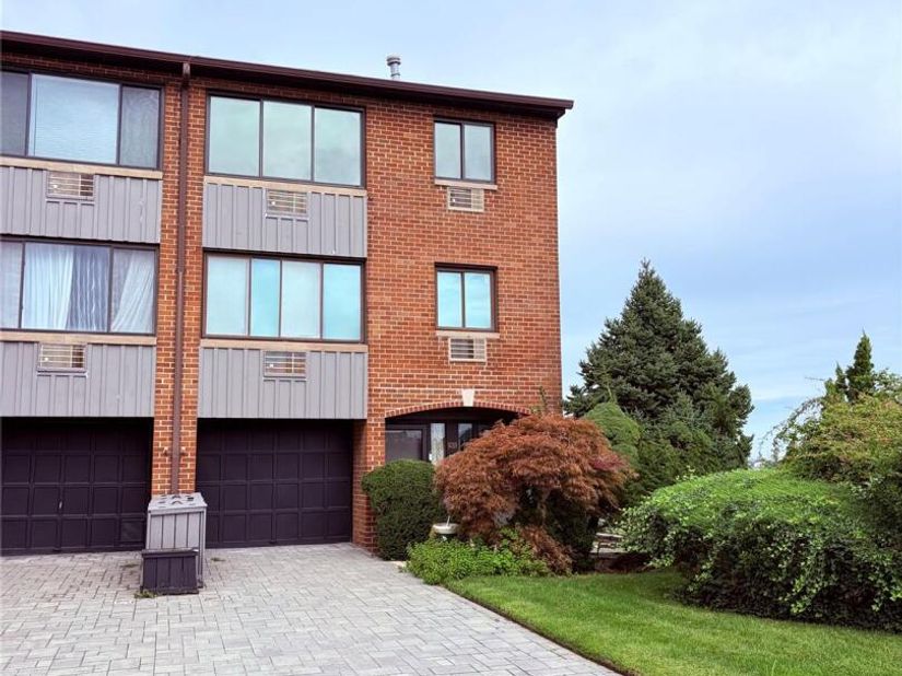 15419 Riverside Drive 24B, Beechhurst NY 11357