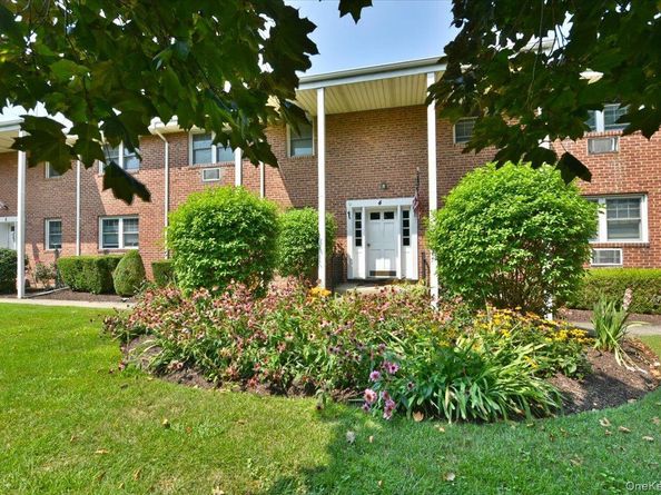 295 Merrick Road 4A, Amityville NY 11701