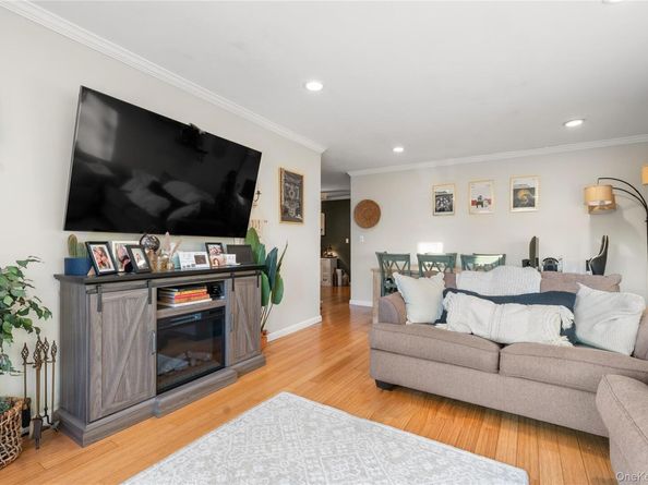 90 Park Avenue S B6, Rockville Centre NY 11570