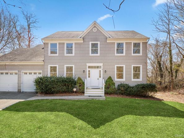 1871 Edwards Avenue, Calverton NY 11933