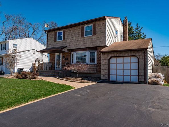 89 Cheltenham Road, West Babylon NY 11704
