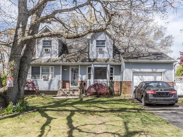 102 Pine Acres Boulevard, Deer Park NY 11729