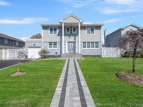 204 Bayview Avenue, Massapequa NY 11758