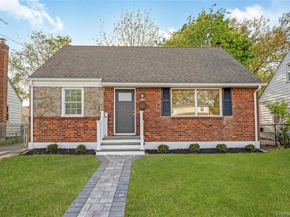728 Martin Drive, Uniondale NY 11553