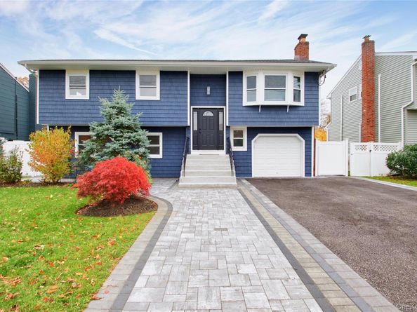 26 Norwich Street, Huntington Station NY 11746