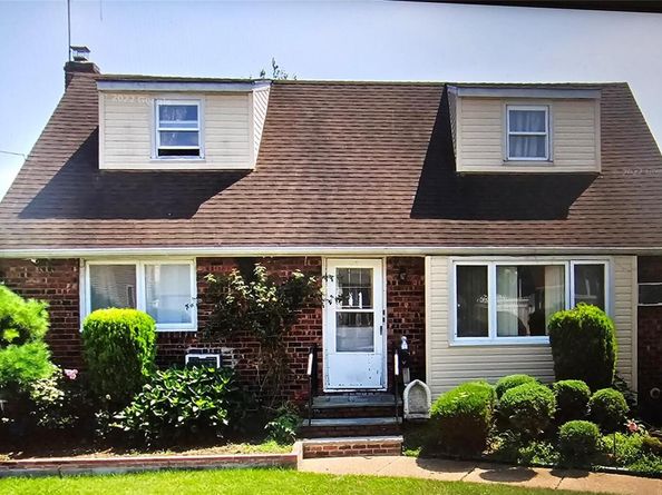 1311 Mcclure Avenue, Elmont NY 11003
