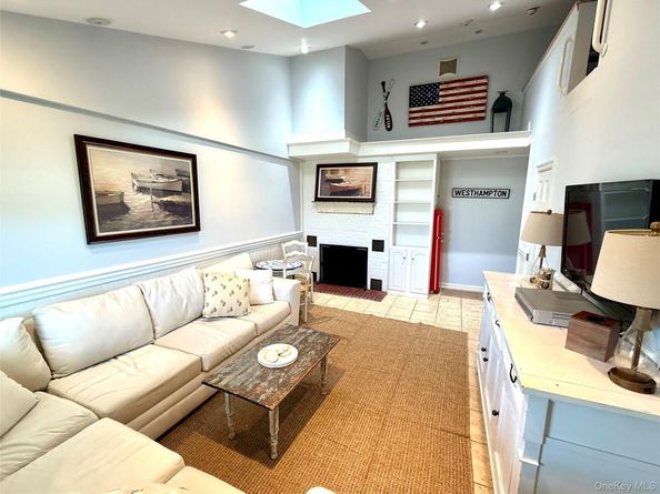 231 Dune Road 905, Westhampton Beach NY 11978