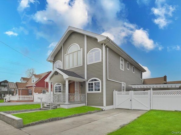 10-11 Bay 24th Street, Far Rockaway NY 11691