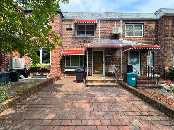 6073 71 Street, Maspeth NY 11378