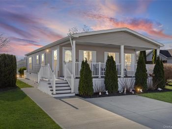 1661 Old Country Road