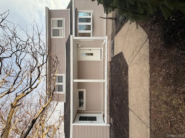 152 Gracie Drive, North Babylon NY 11703