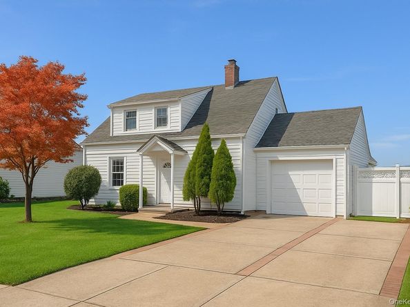 664 Bryant Street, Westbury NY 11590