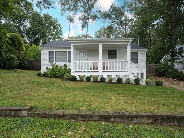 16 Overbrook Street, Riverhead NY 11901