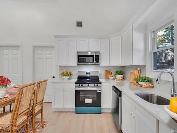 7 Rosedale Road, Sound Beach NY 11789