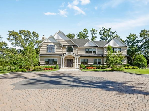 11 Landview Drive, Dix Hills NY 11746