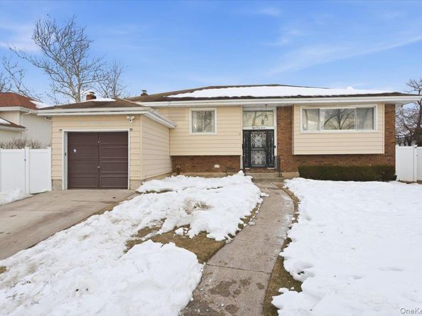 847 Oliver Avenue, North Woodmere NY 11581
