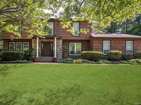 219 Burrs Lane, Dix Hills NY 11746