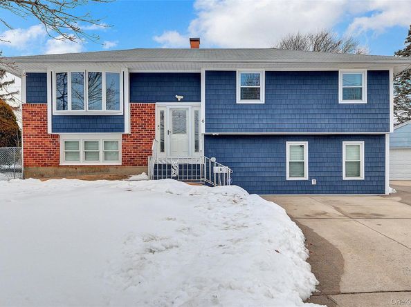 6 Little Court, Deer Park NY 11729