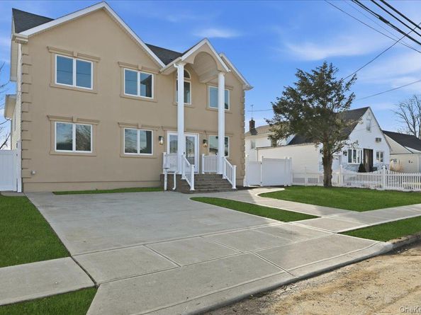 1050 Hastings Street, Baldwin NY 11510