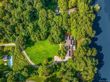 12 Haights Cross Road