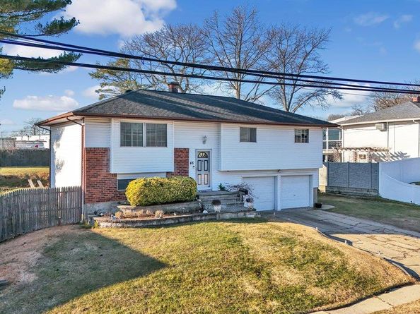 46 Sunburst Drive, Deer Park NY 11729