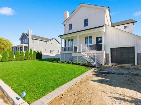 2437 Archer Street, Seaford NY 11783