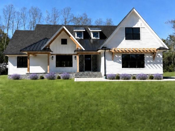 33 Lagoon Court, South Jamesport NY 11901
