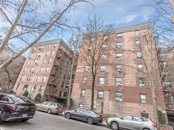 32-22 92 Street