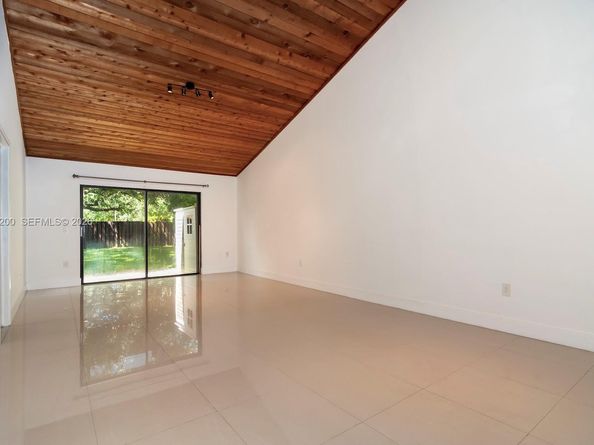 2911 N 33rd Ter, Hollywood FL 33021