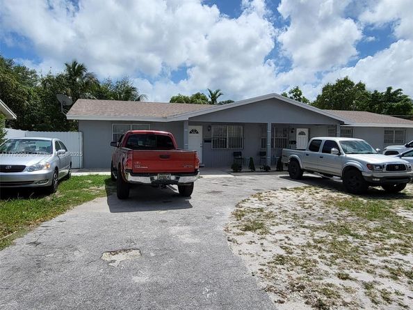 1650 NE 147th St, Miami FL 33181