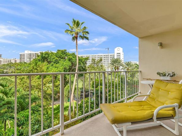 200 178th Dr 409, Sunny Isles Beach FL 33160