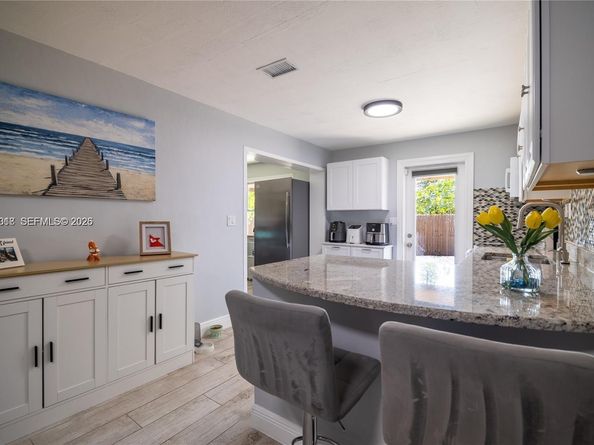 2950 NE 11th Ave, Pompano Beach FL 33064