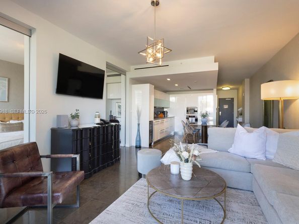 220 21st St 303, Miami Beach FL 33139