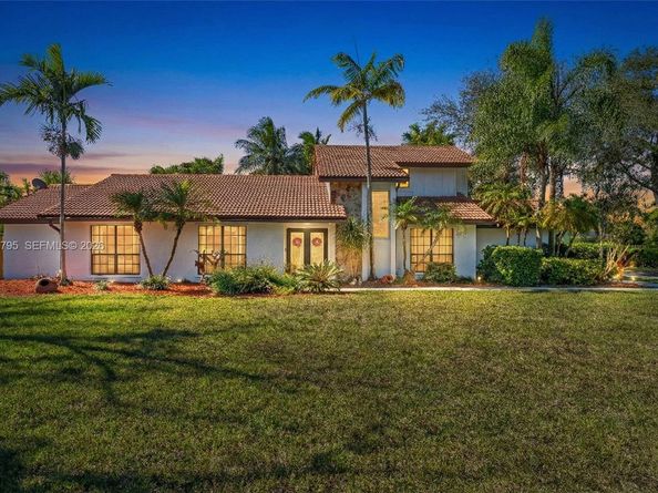 16564 SW 153rd Ct, Miami FL 33187