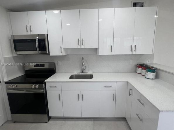 2061 Rutland St, Opa-Locka FL 33054