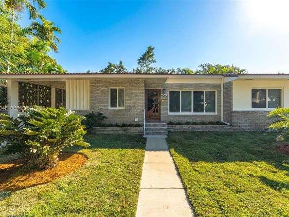 3965 SW 60th Ct, Miami FL 33155