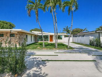 905 Fairway Drive