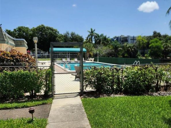4100 N 58th Ave 207, Hollywood FL 33021