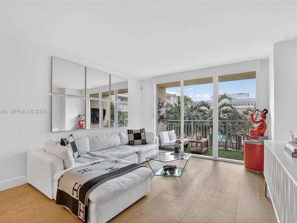 99 SE Mizner Blvd 824, Boca Raton FL 33432