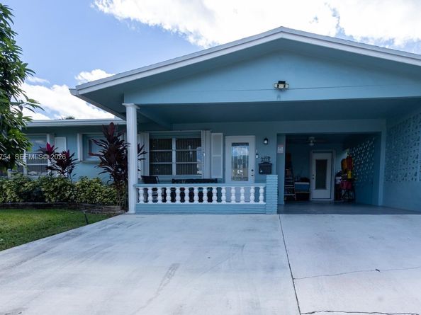 4518 NW 45th Ct, Tamarac FL 33319